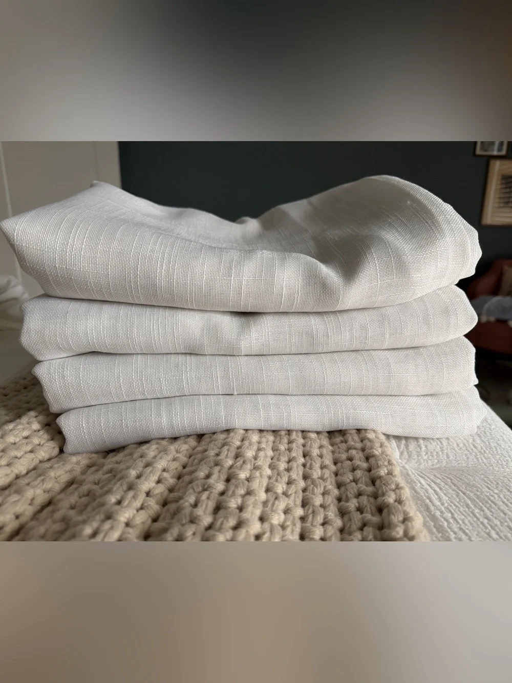 Curtain/Sheers, White. 50x108 Panels. 4 Available.